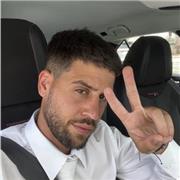 Profesor de inglés para todas las edades y cursos. Disfruto enseñando, las clases se te pasarán volando, y aprenderás sin querer.